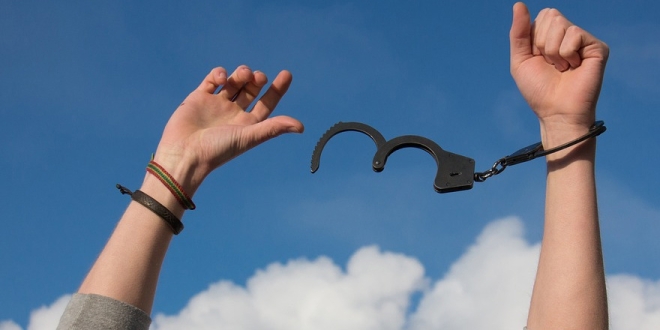 NEREDE O ESKİ ÖZGÜRLÜK GÜNLERİMİZ NEREDE AH!… 