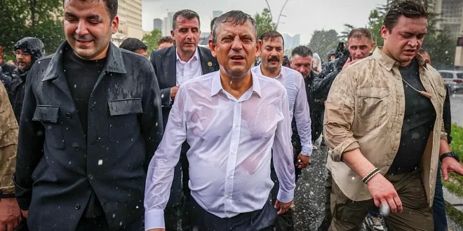 ÖZGÜR ÖZEL’E “DEFOL GİT” NASIL SÖYLENİR? 